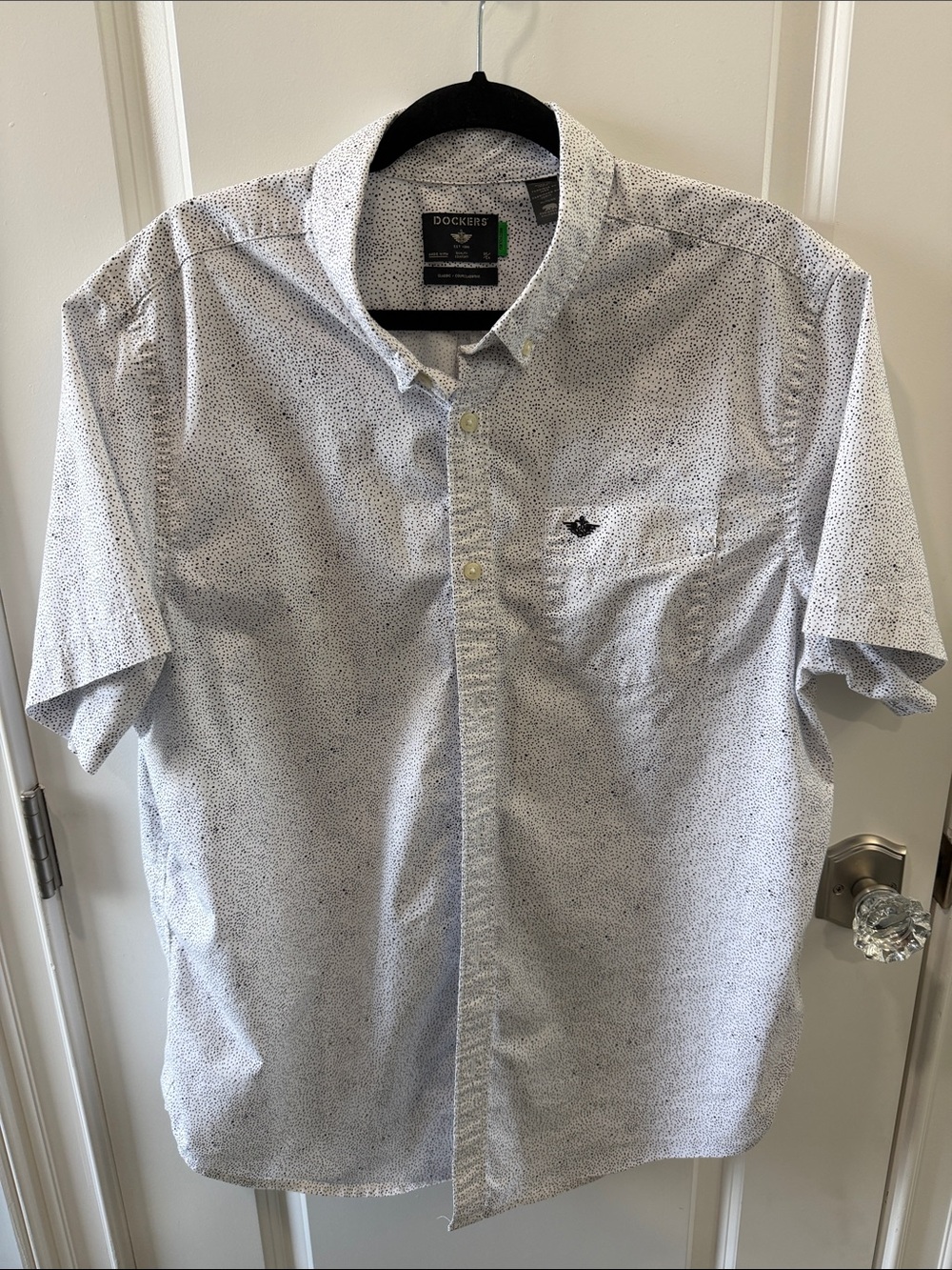 Dockers Men’s Short-Sleeve Button-Down Shirt in White with Navy Microprint